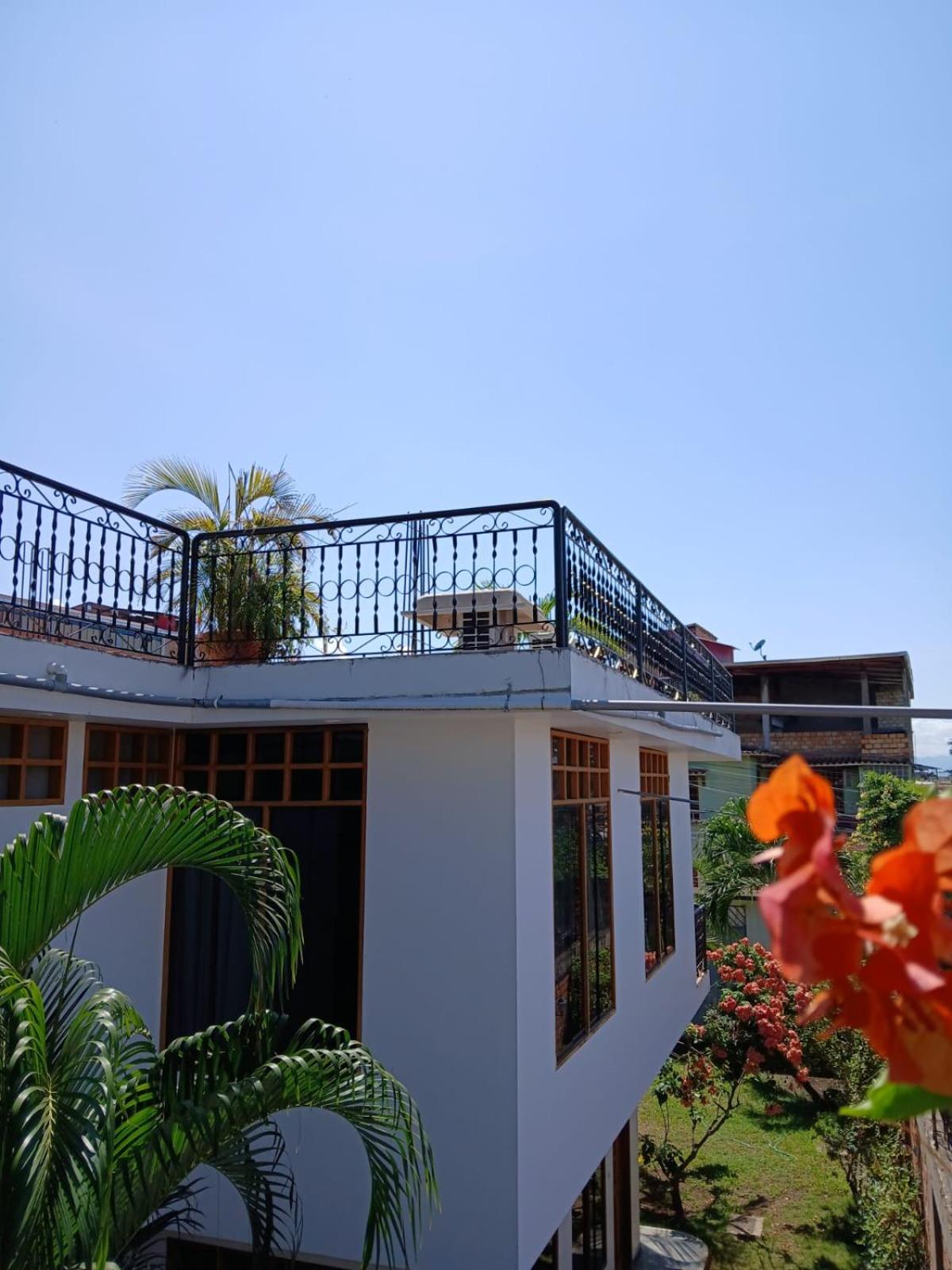 Alojamiento Familiar Custodia Tarapoto Exteriér fotografie